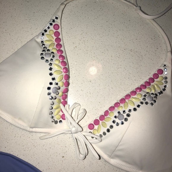 Two piece bikini - Picture 2 of 3